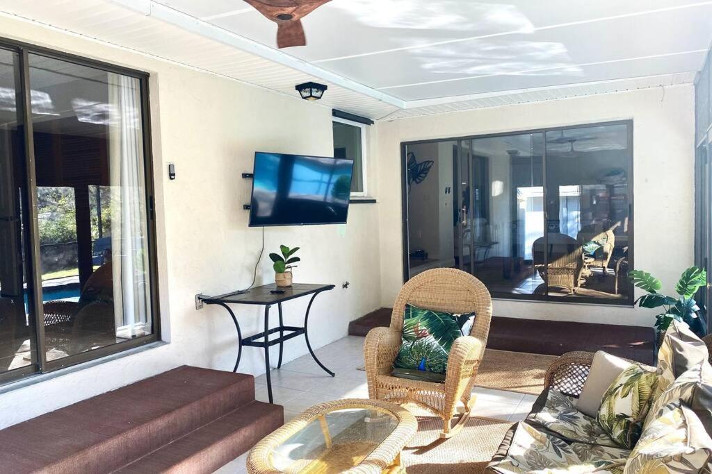 Heated Saltwater Pool Home Minutes To Beach Englewood Zewnętrze zdjęcie